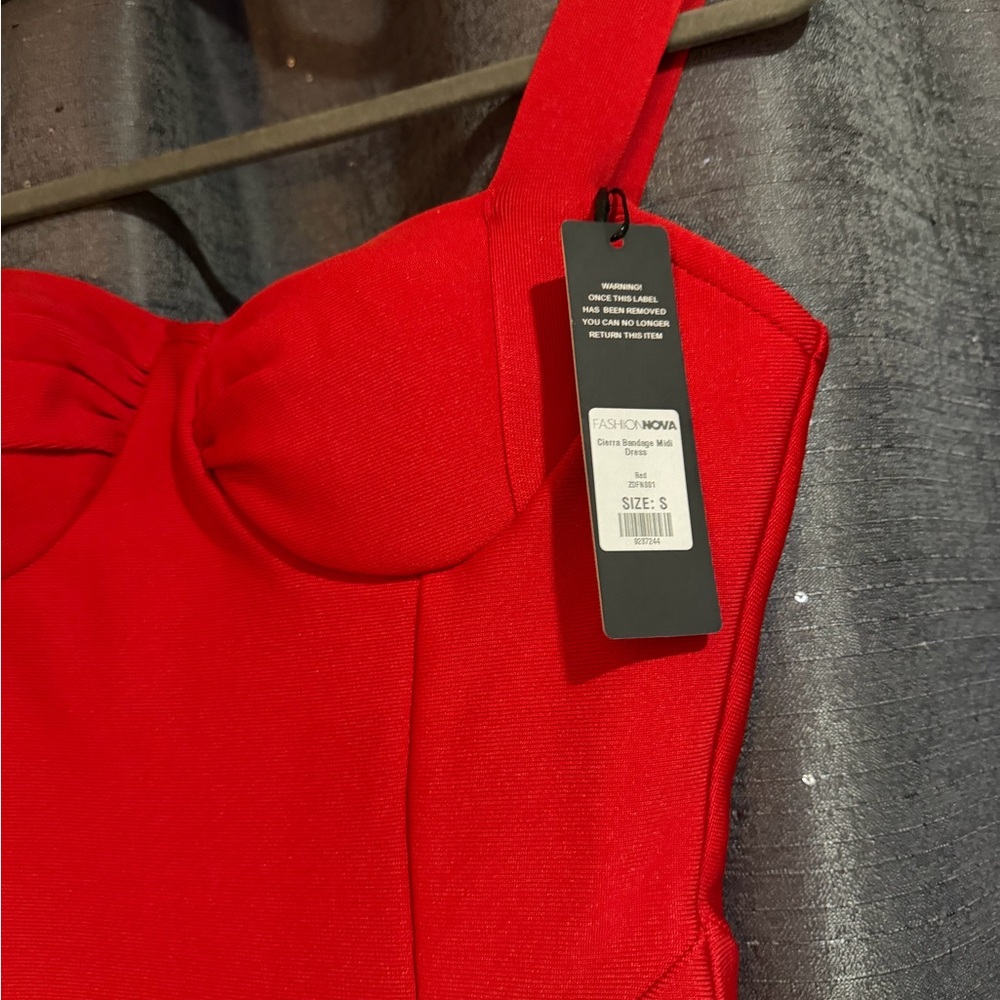Fashion Nova Strapless Red Dress